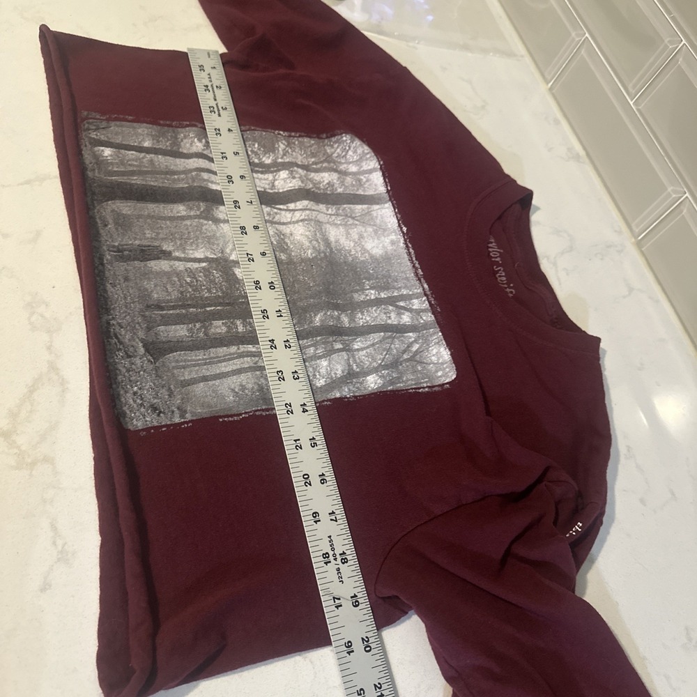 Taylor Swift Cropped Burgundy Long Sleeve Graphic T-Shirt Folklore Size Medium - Picture 6 of 8